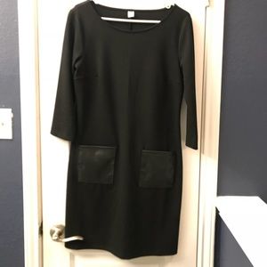 Black long sleeve dress with pockets